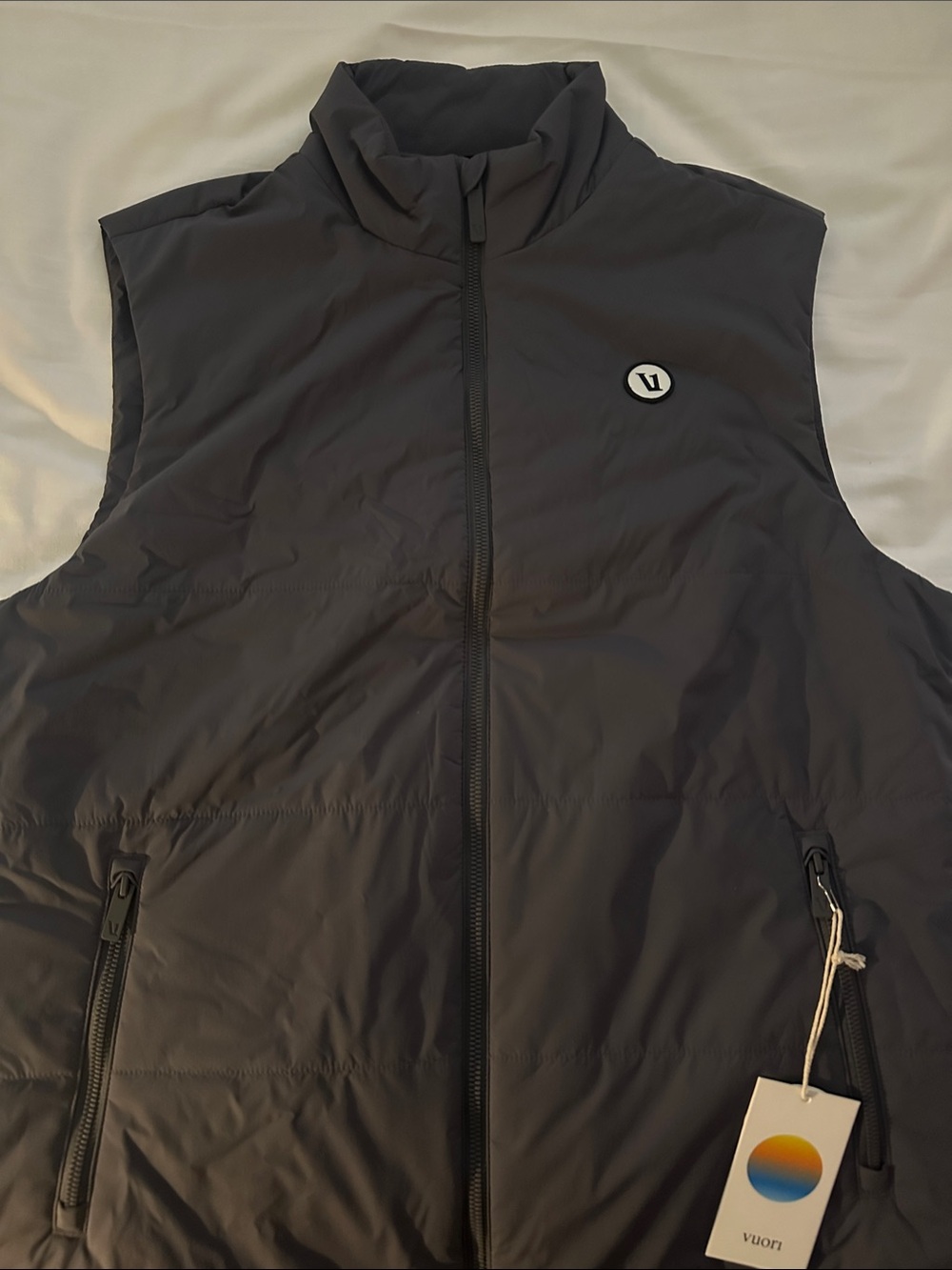 Vuori Men's Quilted Vest - Charcoal